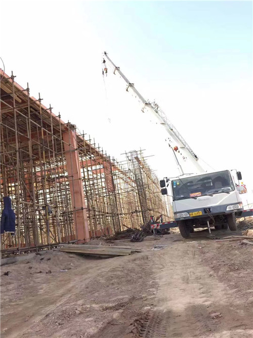 遂平县吊车作业的安全注意事项有哪些？