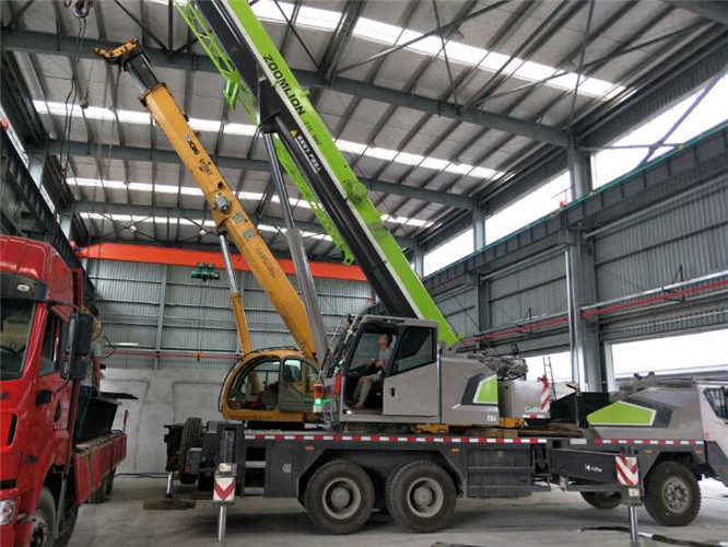 遂平县高空车出租需要注意哪些安全事项？