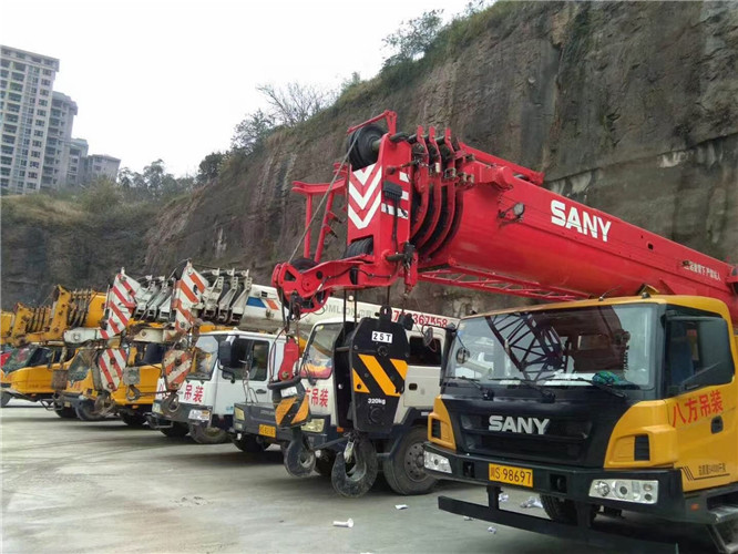 遂平县吊车出租按什么计费？台班费、单次费、里程费怎么算？